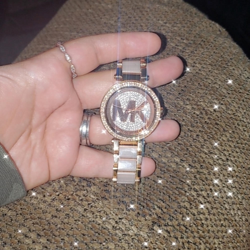 Micheal kors watch ! 💖